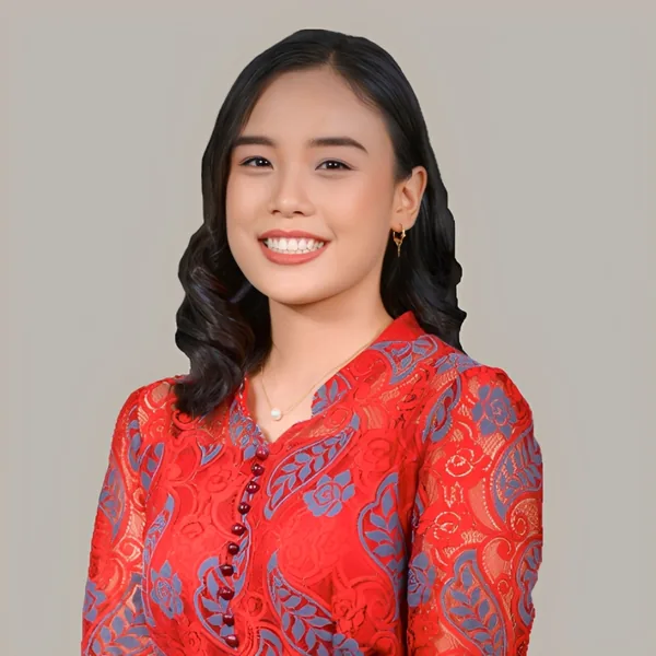 Anjelen Cheng, Communications Assistant